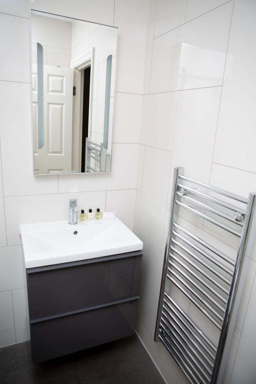 Apt 1, Trafalgar Square 1St Floor By Indigo Flats London Exterior photo